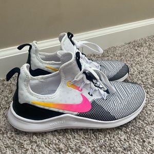 nike running shoes